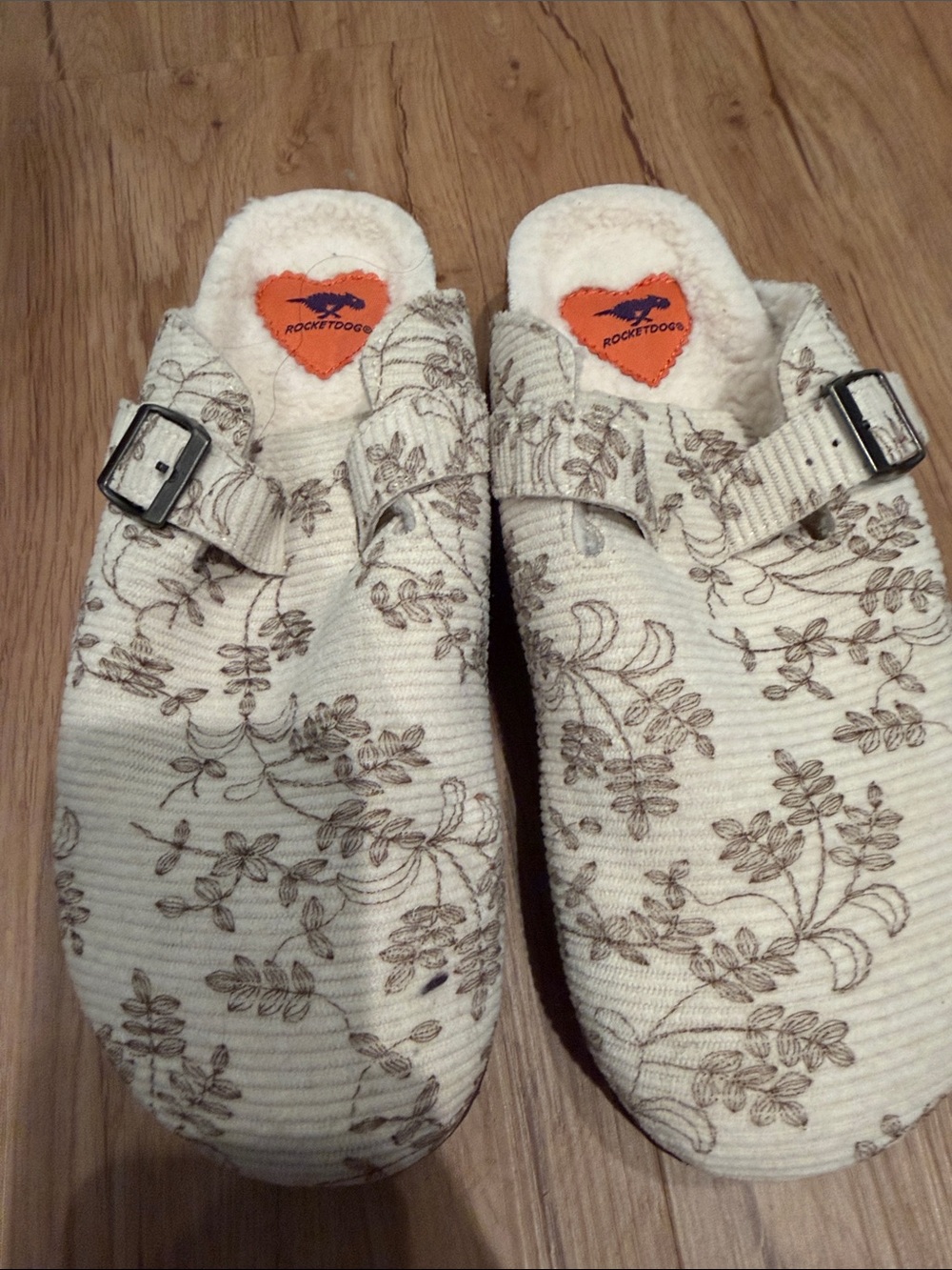 NWOT Rocket Dog Clogs with soft, furry lining!!